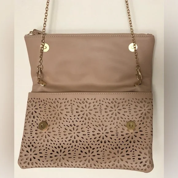 Francesca’s Zara Perforated Floral Clutch - Picture 8 of 16